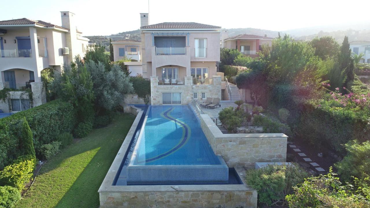 Beach Villa Olivia Neo Chorio Exterior photo