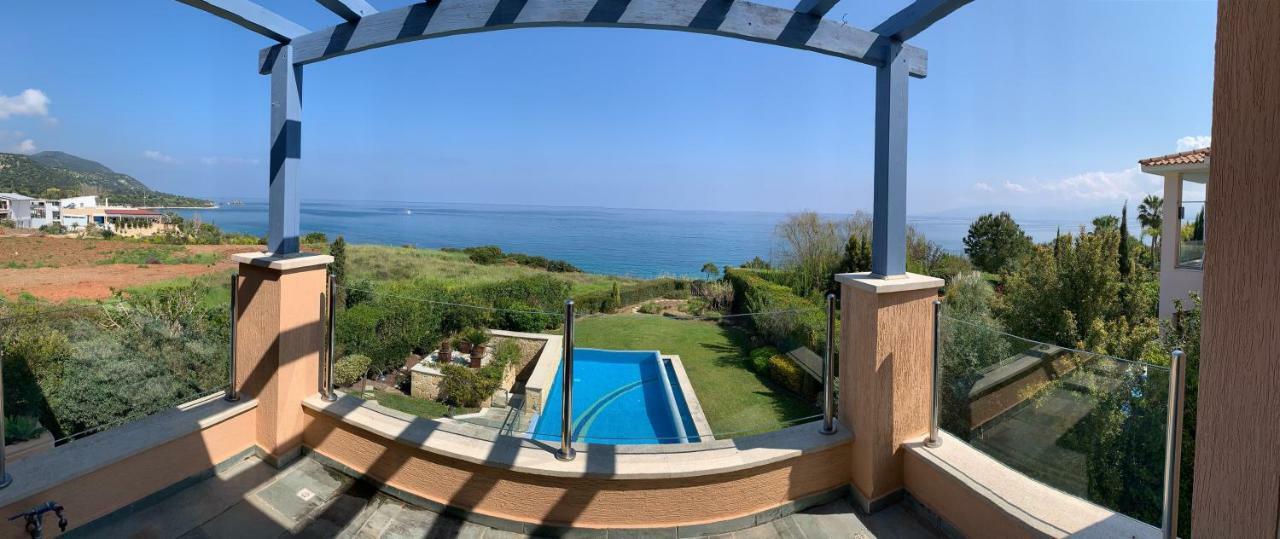 Beach Villa Olivia Neo Chorio Exterior photo